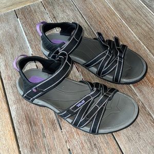 Teva Sandals Women’s Size 10 Color Black & Purple. Used sandals